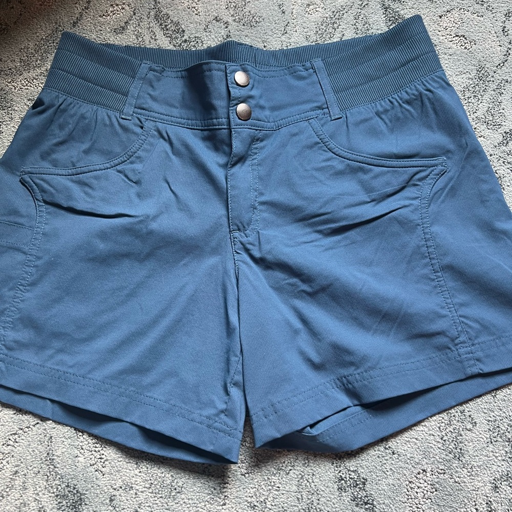 Title Nine Blue Recycled Clamber 2.0 Shorts 5” Size 8 Excellent condition